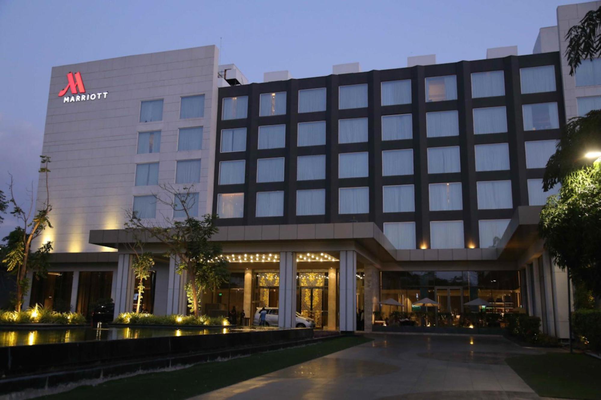 Indore Marriott Hotel Экстерьер фото