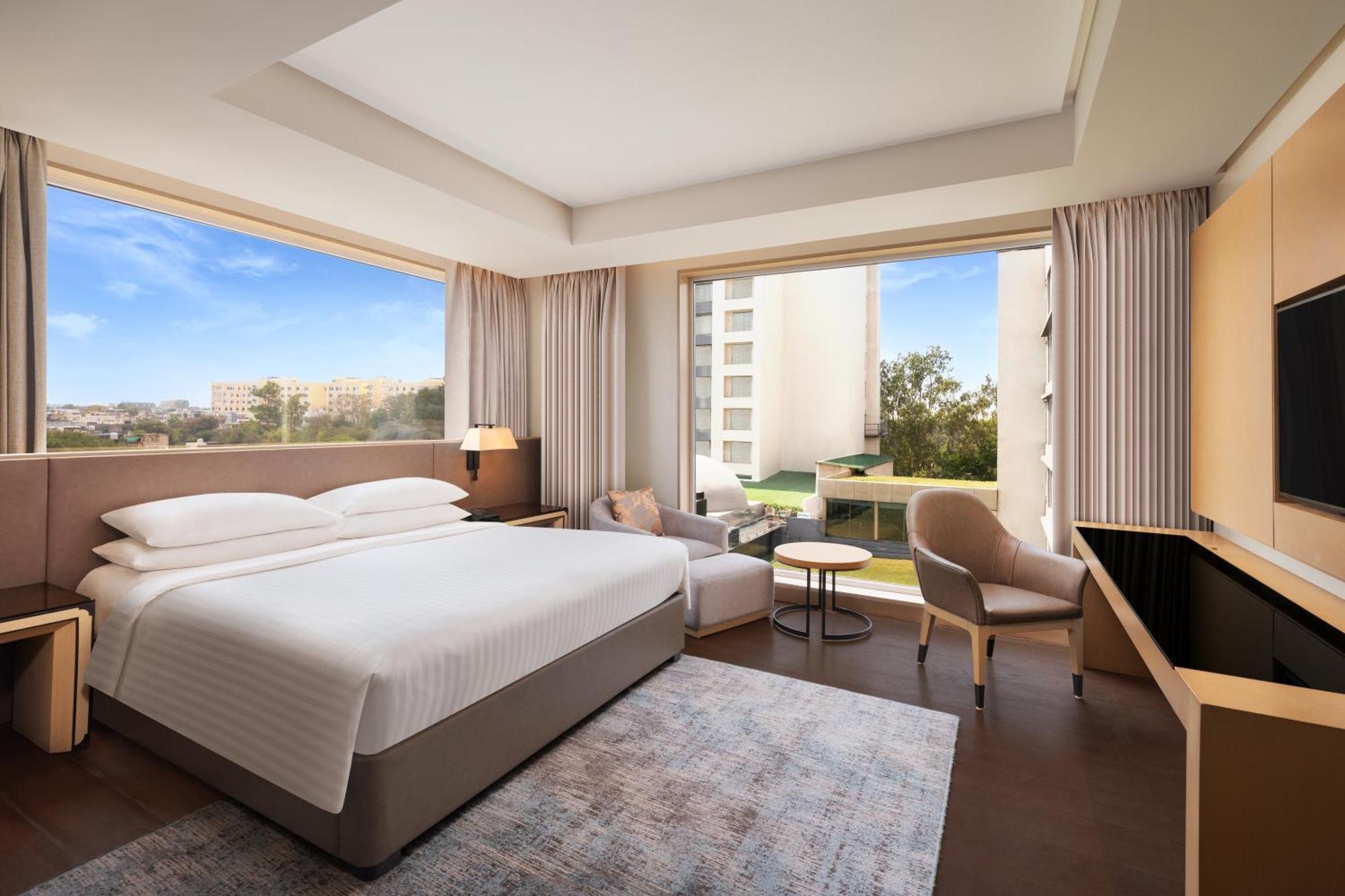 Indore Marriott Hotel Экстерьер фото